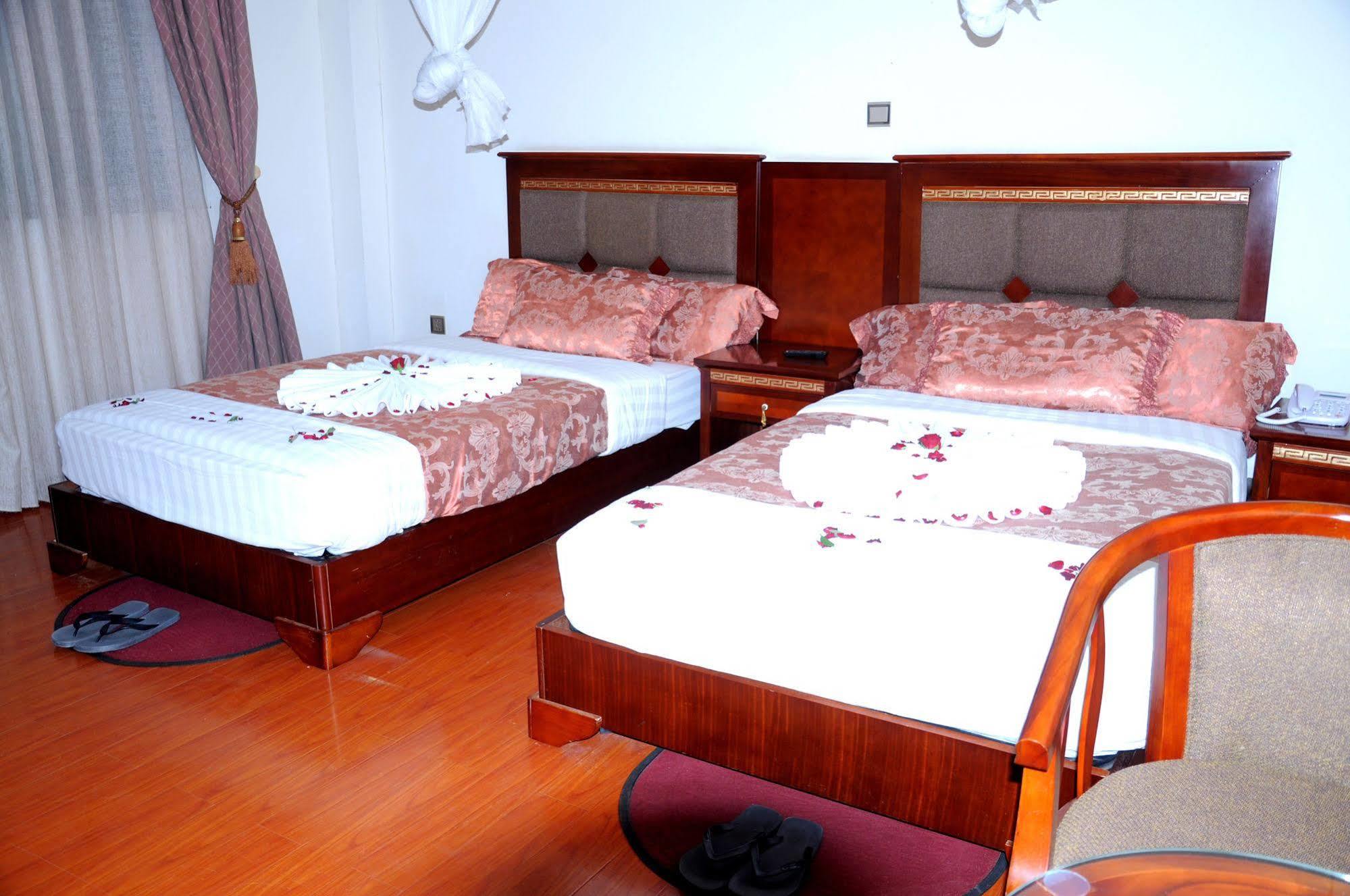 Addis Amba Hotel バハルダール エクステリア 写真